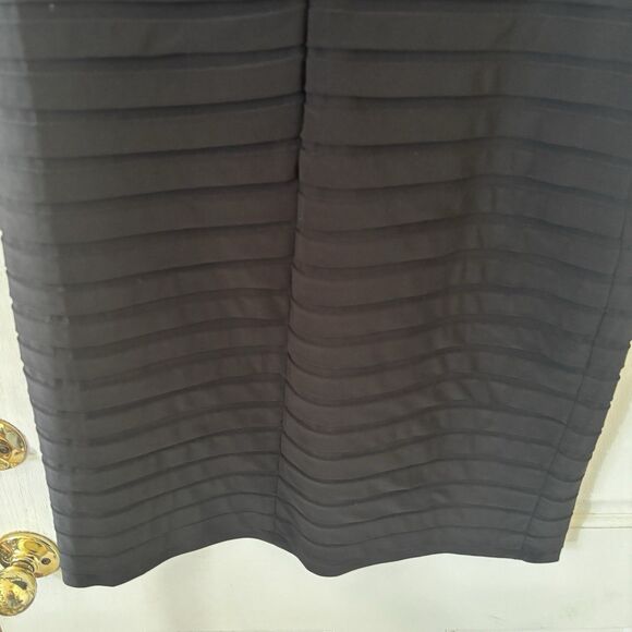 Pleated Bodycon Dress Lace VNeck Mesh Cocktail Size 14 Black Dark Romantic Party - Picture 9 of 13